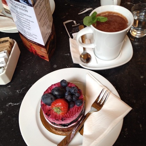 Desert for breakfast! Blueberry mousse and Mint chocolate coffee. SOOO good. 🍫☕️🍰 (at Alexandra BookCafe)