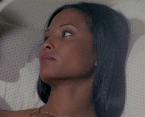 aloneandforsakenbyfateandbyman:Laura Gemser in Emanuelle in America (1977)