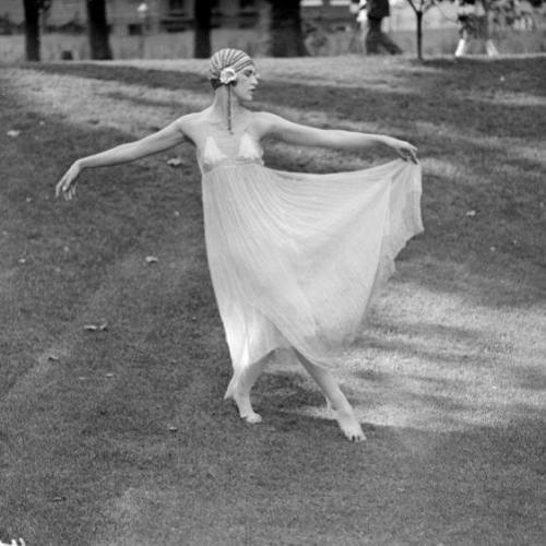 June 1927 - A Member Of The Mmm (Margaret Morris Movement) School Of Dancing, Dancing