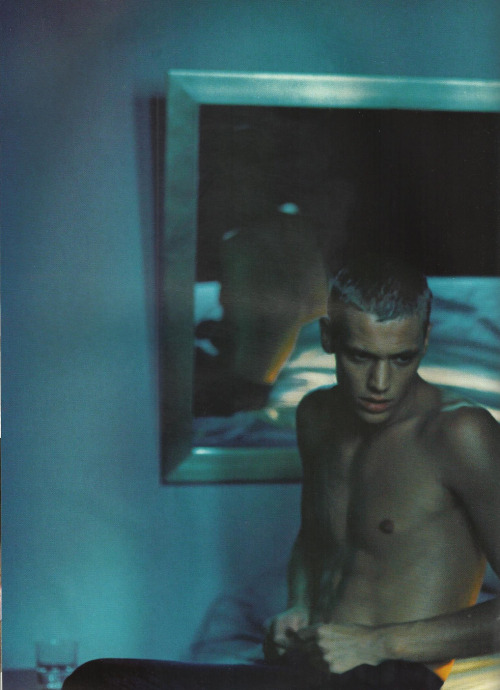 unknowpleasures:  GUCCI by Luis Sanchis