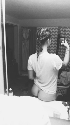 kriye:  braids + my butt 💕 