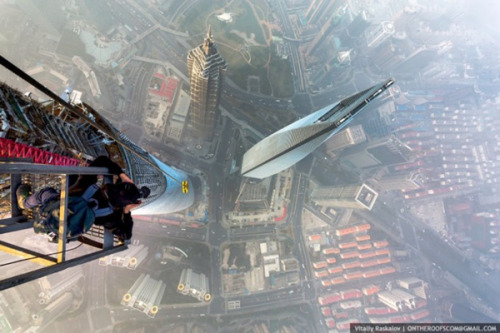 Climbed 2nd tallest skyscraper by Vadim Mahora & Ritaliy Raskalov (ㆆ▃ㆆ)