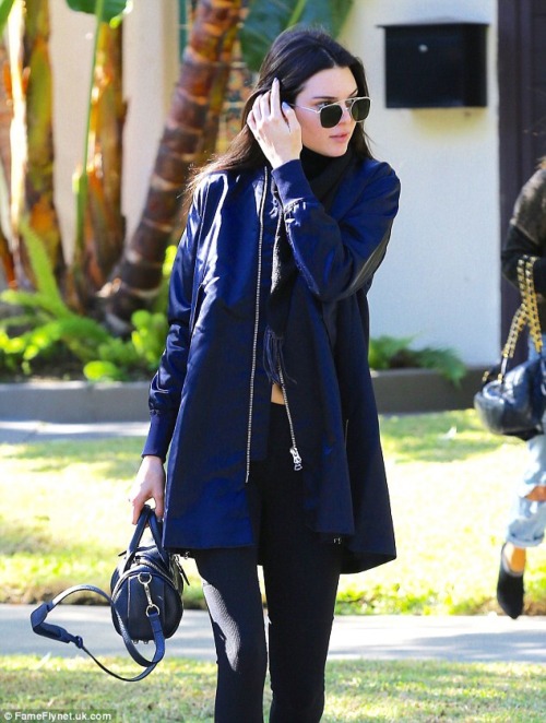 keeping-up-with-the-jenners: December 16, 2015- kendall out in LA