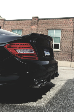 mercedesbenz:  Ready to go.Mercedes-Benzartoftheautomobile:  Mercedes-Benz C63 AMG Edition 507via Raytran Photography