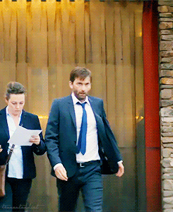 tennantaddict: Alec Hardy in 03x02 - bless the costume people ;) requested by @weeping-who-girl 