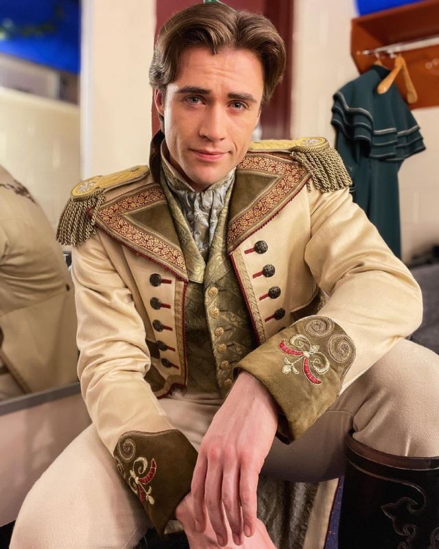 Thomas McGuane on being Prince Hans in FROZEN THE MUSICAL