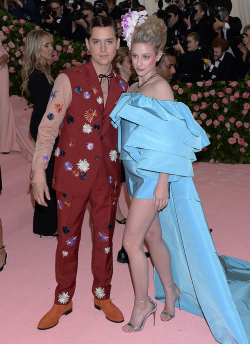 omgthatdress:Cole Sprouse looks like he has some kind of skin fungus.