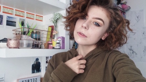 Soz for the 3 selfies but I liked my makeup today