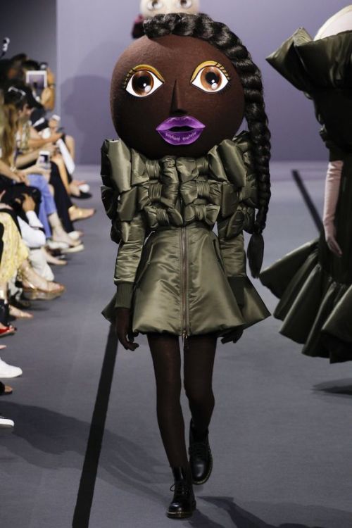 freerenata:therudecouture:Viktor &amp; Rolf fall 2017 couture collectionhonestly this gagged me