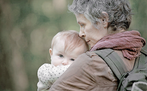 iheartnorman: Carol and Judith in season 5 and season 6   (◕‿◕✿)  