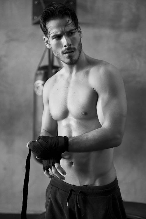 minkarlektilldig:  Lucas Bernardini And Beto Malfacini By Daniel Castro