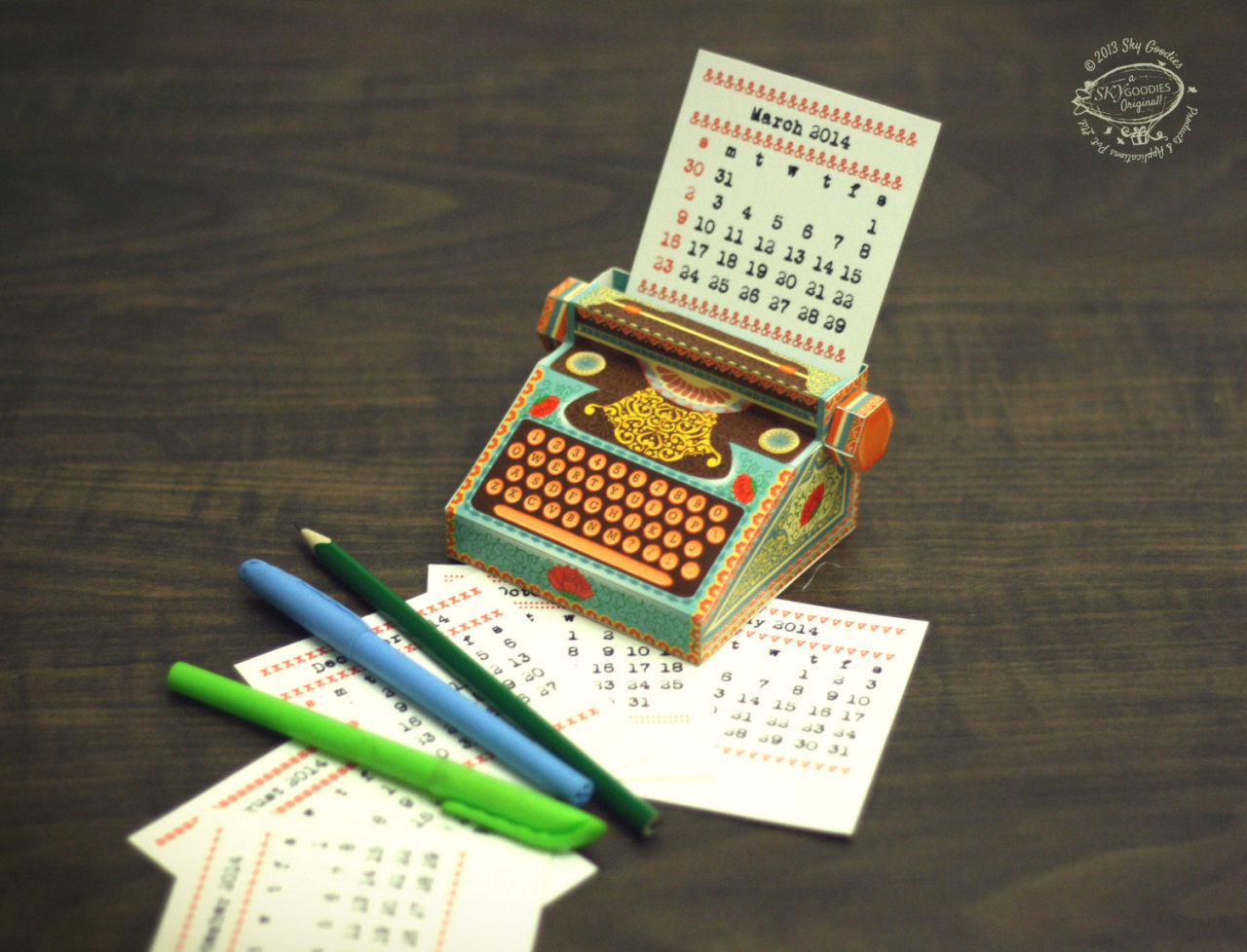 culturenlifestyle:  Adorable DIY Printable Paper Typewriter Calendars SkyGoodies
