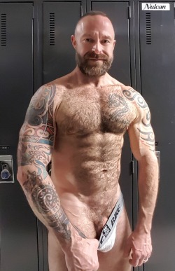 bateplace:  loadsamen:Just Loads &amp; Loads of Men. A community of 22,000 always looking for new members 😏 Bateplace: 15,000 followers and growing!Browse the archive | Support the blog and gear up at Fort Troff  