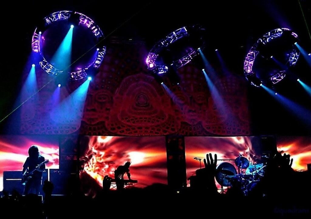 TOOL Live