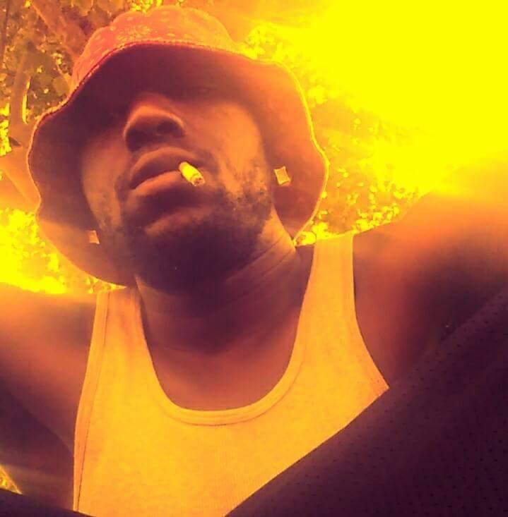 ackright01:  therealhoodfreak:  Reblog if u can handle big black 🍆  I will make