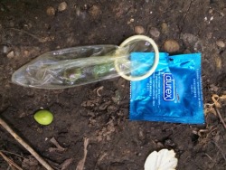 usedcondomss:  I find this fresh condom in a back alley. It was so close to the sidewalk, you could’ve see people crossing by…used by some horny and courageous people