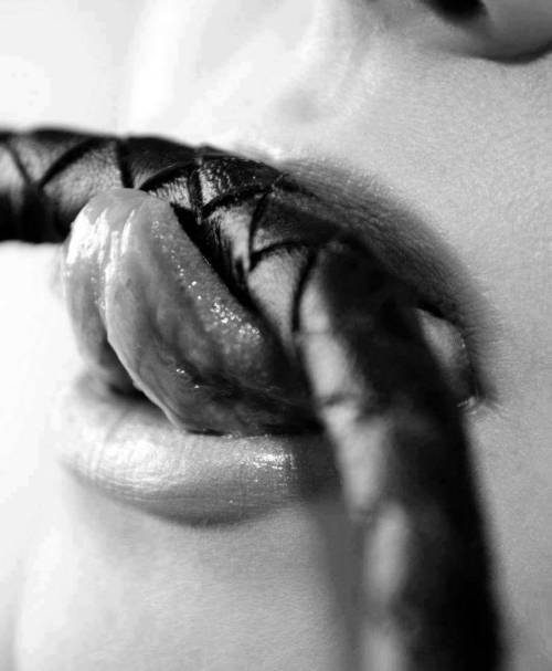 Undress me, vulgarize me a bit.