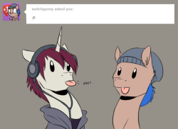 ask-the-sk8er-pones:  ((feat. switchypony ))  Cute &gt;3&lt;