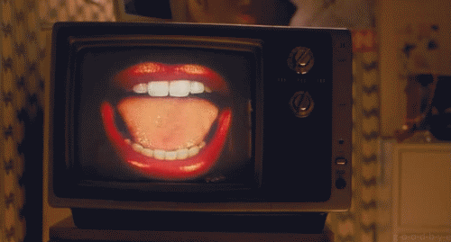 t-o-x-i-c-daisies:  † Queen Of The Gas Station Baby †