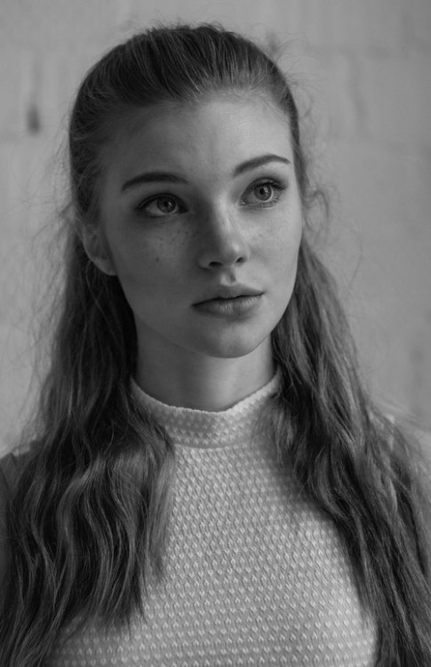 fine-faces: Daria Milky by Anna Grekova  Klasse Sommersprossen