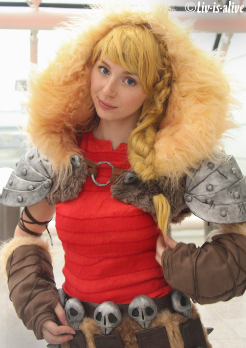 hotcosplaychicks: Hofferson by Liv-is-alive