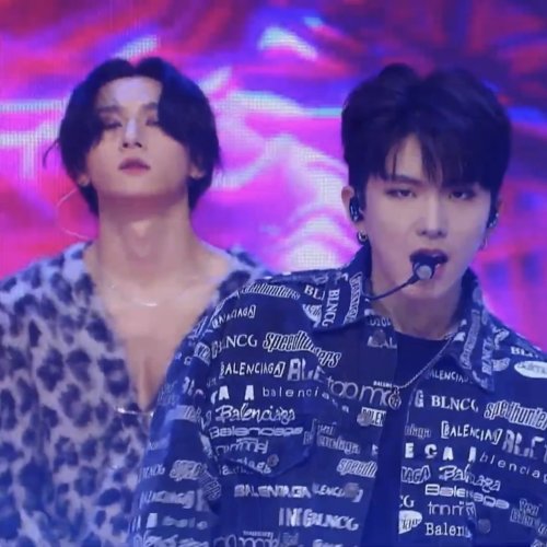 ckyunoirs: changkyyun: the power in this photo look at his boobs oh wow