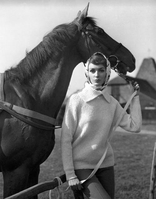 Lucinda Hollingsworth, London, photo by Georges Dambier, 1959