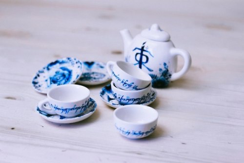 eldamaranquendi: Tea-set by  Marsupial Pudding “If ever you are passing my way,” sa