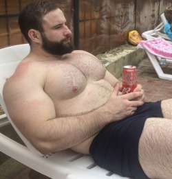 thickandbig: #manchest #manthighs #thick