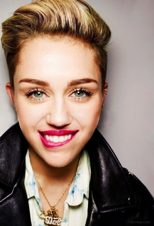 shineyliciouslove:Smiler on We Heart It.