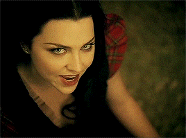 throwbackblr:  Evanescence - Call Me When You’re Sober   (2006)