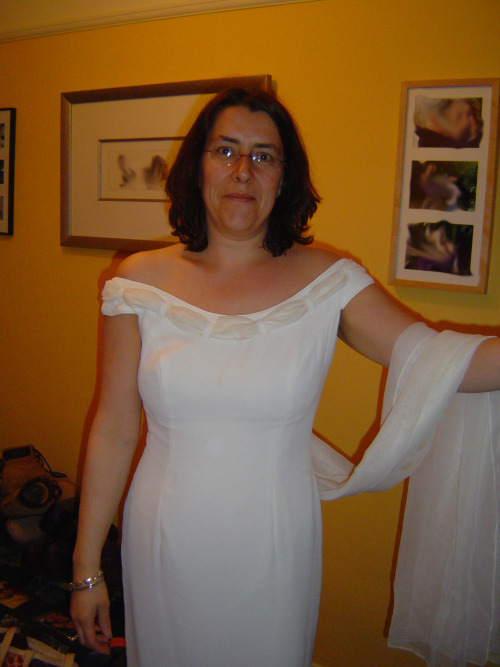 mywifepicsandcaps:  yestryitall:  Pure Wendy in white… goes black Wendy. 49, 38DD, Mother, 3 