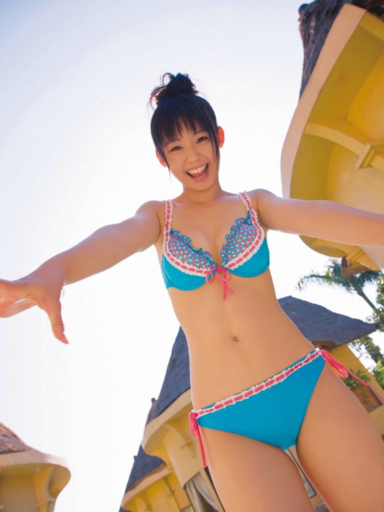 kawaiileg:  小池里奈｜美脚・脚フェチTumblr