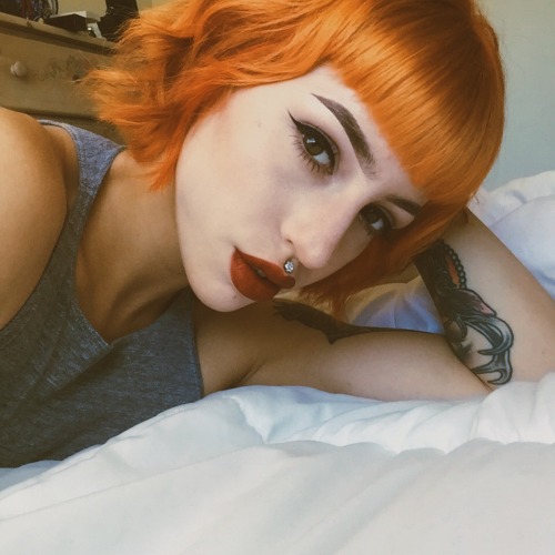 lisse-litka: lisaplainjane:bobaliciousbby:Pumpkin queen I miss my orange hair so bad