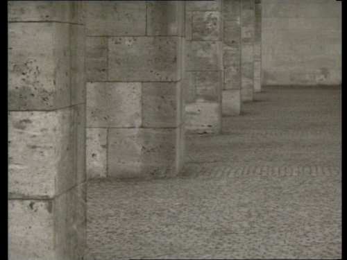 crumbargento:Brutalitat in stein - Alexander Kluge , Peter Schamoni - 1961 - RFA (10min)