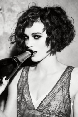 suicideblonde:  Keira Knightley photographed by Ellen von Unwerth  