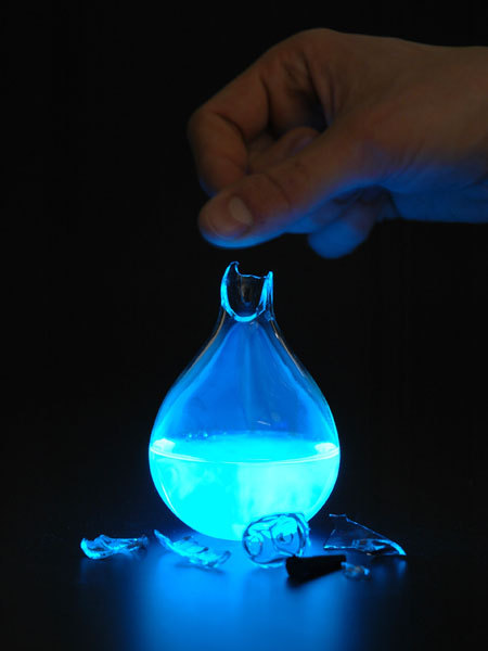 unexplained-events:  Blood Lamp Mike Thomspon created this lamp that uses blood to