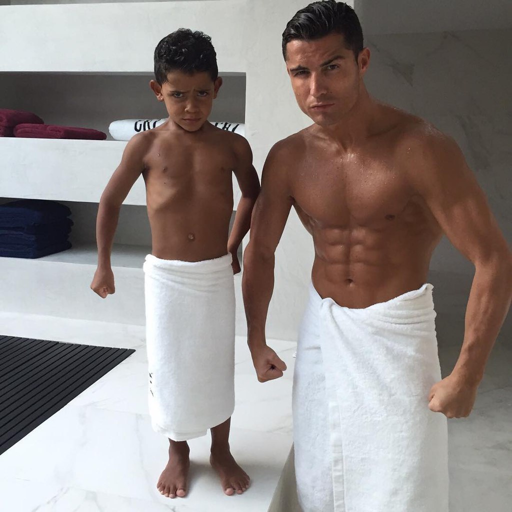 Cristiano ronaldo six pack