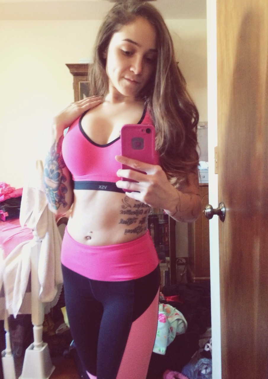 dimplessuicide:  Treated myself to some new workout gear from Victoria’s Secret.