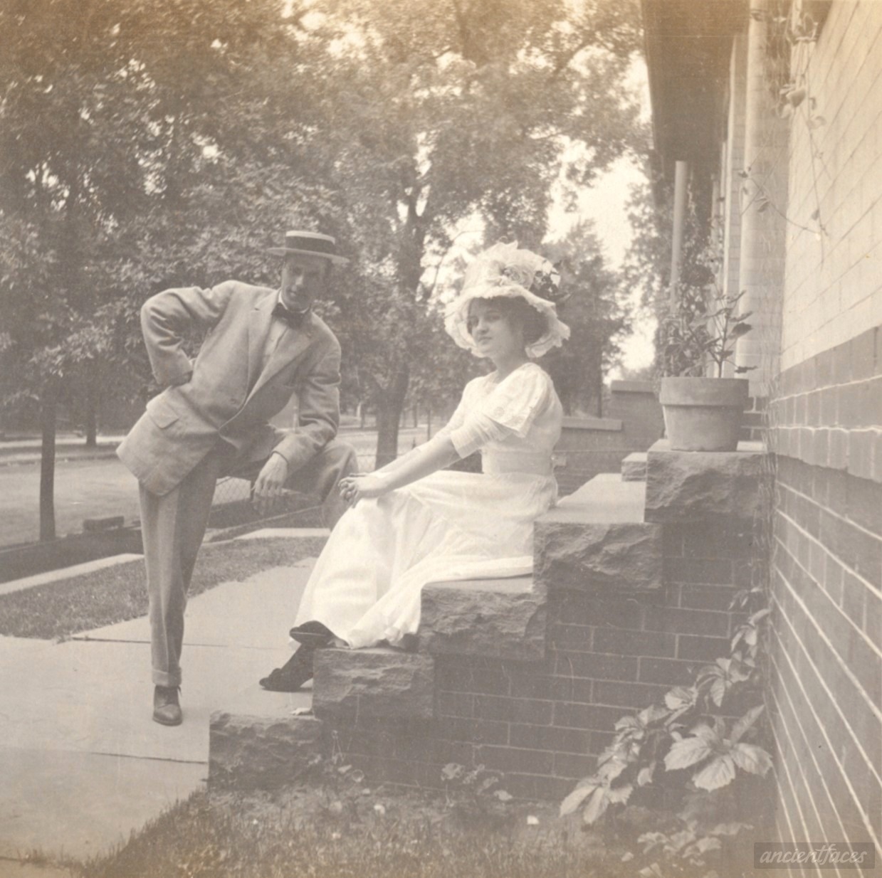 ancientfaces:  1912 Fashion Stylish cousins George Engel and Lea Penman taken in