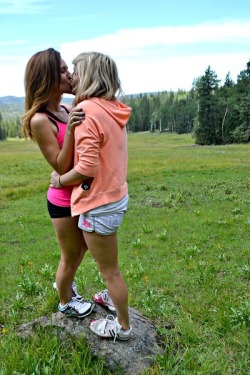 homodorablee:  ♀♡♀ Lesbian blog ♀♡♀