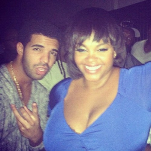 pussandboooobs:  precipitationfromclouds:  Drake and Jill Scott.   Yes