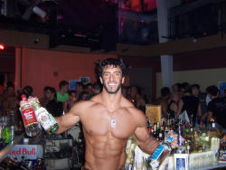  Wolverine&Amp;Rsquo;S Guido Son - The Hottest Bartender I&Amp;Rsquo;Ve Ever Seen