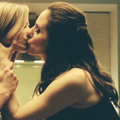sex-lesb:  Lost Girl.