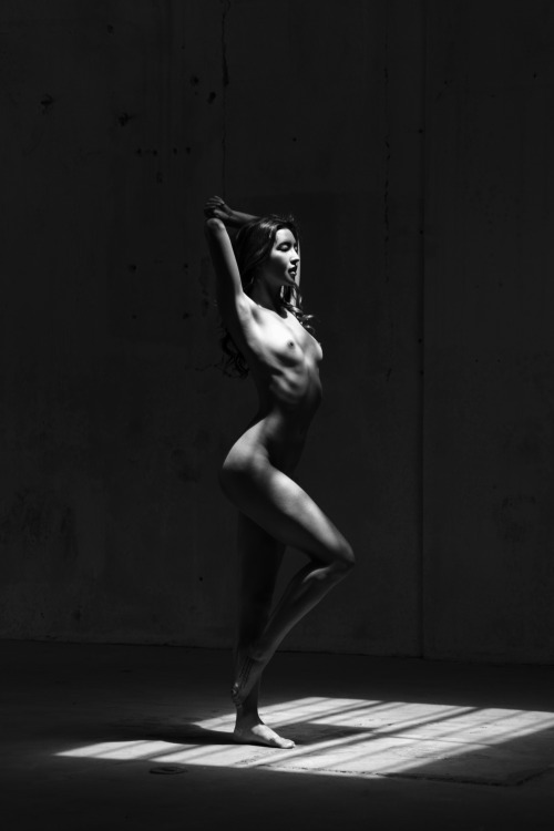 sirneave:  BodiesNeave Bozorgi