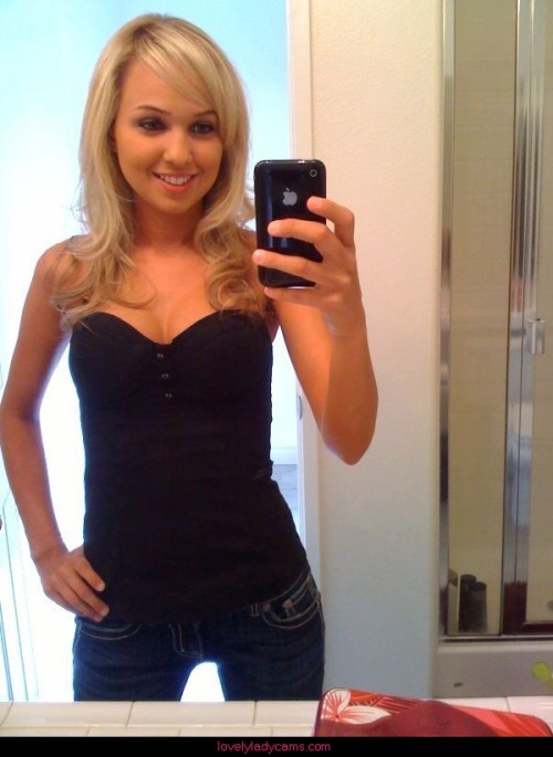 sexy girl NSFW fine ass camgirl nice tits perfect tits