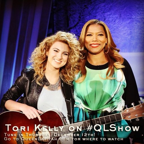 tori-the-queen:  torikellymusic:  gonna be performing on The Queen Latifa Show today! 💙 i love her!!!  heheheehhee LOVE THESE GIRLS <3  watch Tori’s performance here