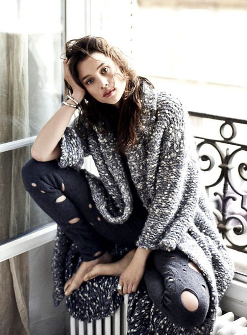 filmhall:  Astrid Bergès-Frisbey, photographed by Dan Martensen for ELLE, Aug 2014