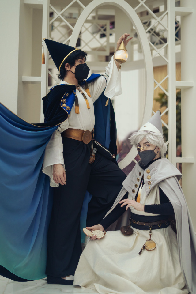 Can I interest you in some Witches?
@viciousfrockery and I worked on these costumes together for Katsucon and 