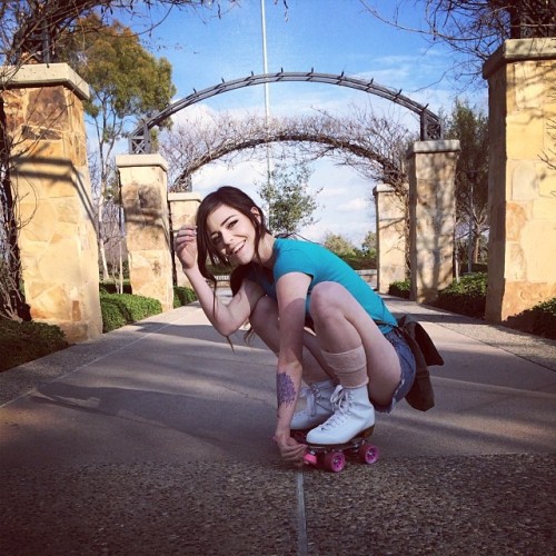 ixnay-on-the-oddk:  All giggles 😁 